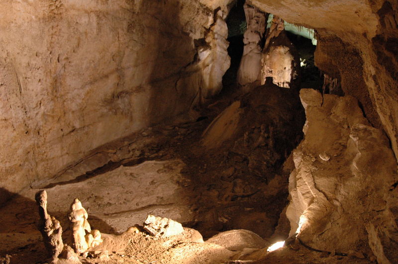 Фотографии -> Поездки -> Отпуск в Крыму (28 июня - 26 июля 2008) ->  Мраморная пещера -> Мраморная пещера - 047