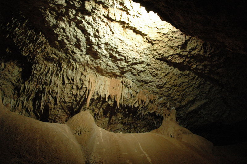 Фотографии -> Поездки -> Отпуск в Крыму (28 июня - 26 июля 2008) ->  Мраморная пещера -> Мраморная пещера - 075