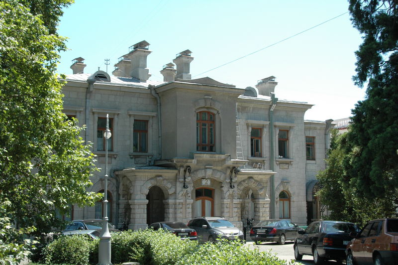 Фотографии -> Поездки -> Отпуск в Крыму (28 июня - 26 июля 2008) ->  Ливадийский дворец -> Ливадийский дворец - 021