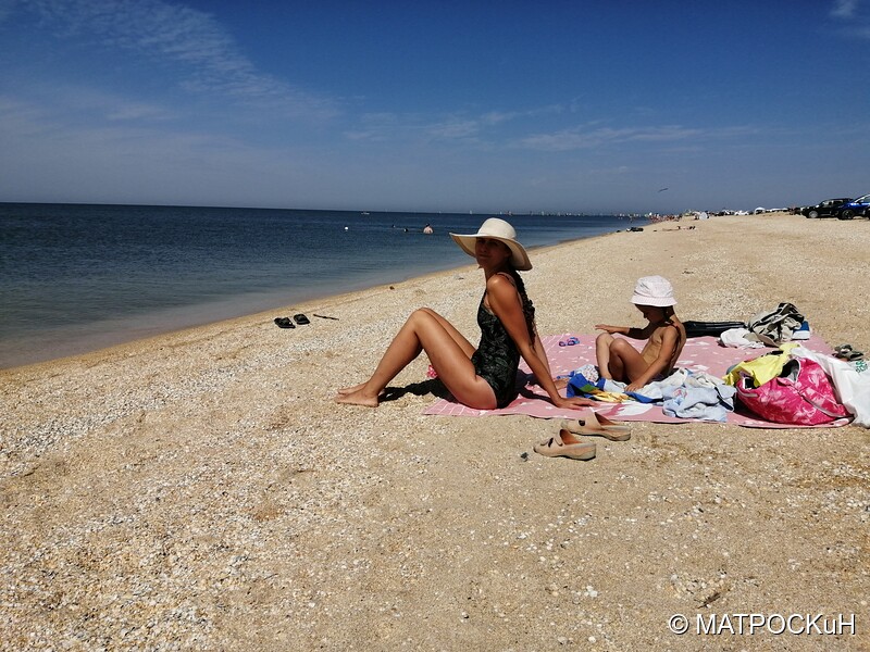 Фотографии -> Поездки -> Отпуск в Должанской (1 - 23 августа 2020) ->  На пляже -> На пляже - 050