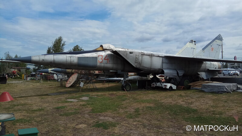 Фотографии -> Поездки -> Отпуск в Греции (28 июля - 12 августа и 15 - 30 сентября 2018) ->  Рижский музей авиации -> Рижский музей авиации - 009