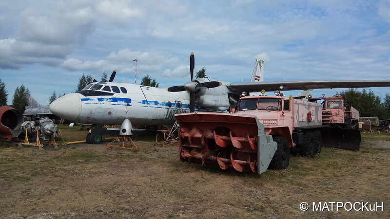 Фотографии -> Поездки -> Отпуск в Греции (28 июля - 12 августа и 15 - 30 сентября 2018) ->  Рижский музей авиации -> Рижский музей авиации - 010