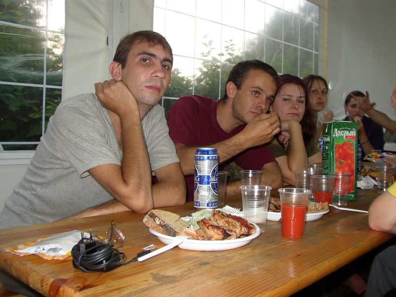Фотографии -> Поездки -> Поездка в Нижний Новгород и Уфу (4-8 августа 2003) ->  IRC Party. День второй. Проводы (7 августа 2003) -> IRC Party. День второй. Проводы (7 августа 2003) - 004