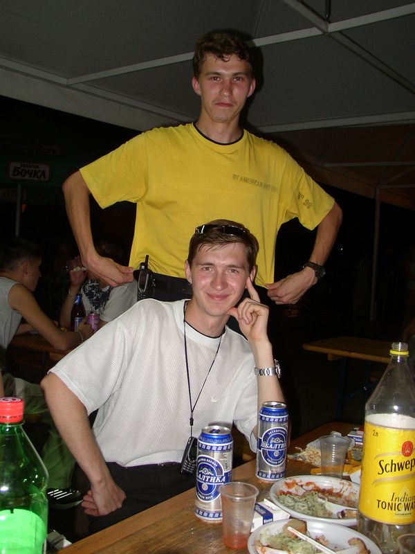 Фотографии -> Поездки -> Поездка в Нижний Новгород и Уфу (4-8 августа 2003) ->  IRC Party. День второй. Проводы (7 августа 2003) -> IRC Party. День второй. Проводы (7 августа 2003) - 033