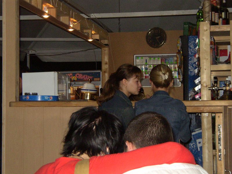 Фотографии -> Поездки -> Поездка в Нижний Новгород и Уфу (4-8 августа 2003) ->  IRC Party. День второй. Проводы (7 августа 2003) -> IRC Party. День второй. Проводы (7 августа 2003) - 049