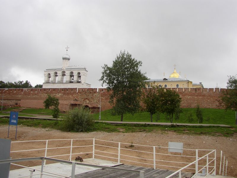 Фотографии -> Поездки ->  Поездка в Великий Новгород (25-26 августа 2003) -> Поездка в Великий Новгород (25-26 августа 2003) - 031