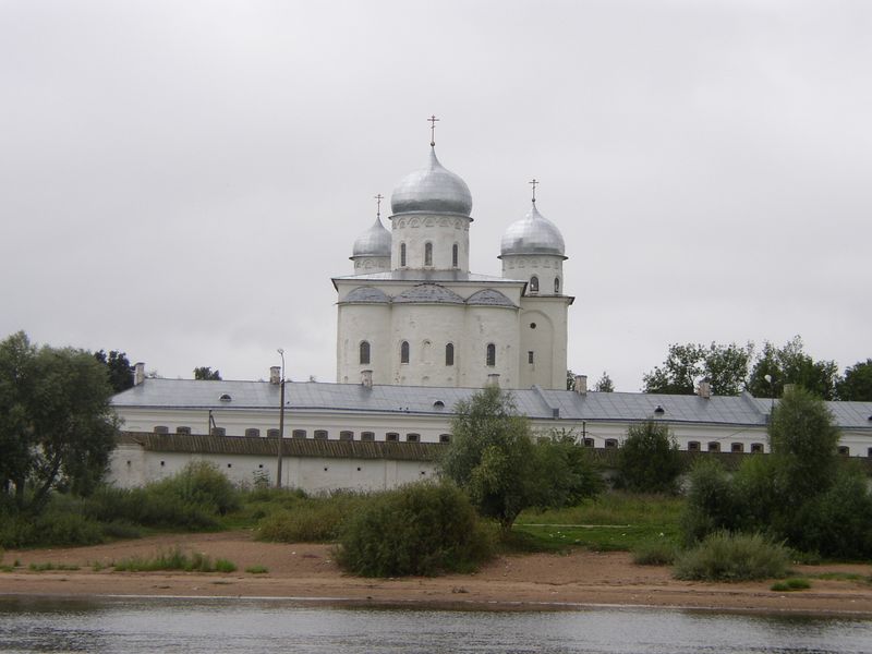 Фотографии -> Поездки ->  Поездка в Великий Новгород (25-26 августа 2003) -> Поездка в Великий Новгород (25-26 августа 2003) - 056