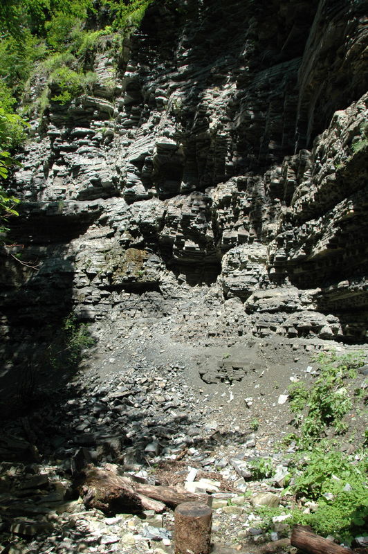 Фотографии -> Поездки -> Отпуск в Шепси (30 июня - 22 июля 2007) ->  Пещера ведьм. Ущелье Наджиго. Море -> Пещера ведьм. Ущелье Наджиго. Море - 044