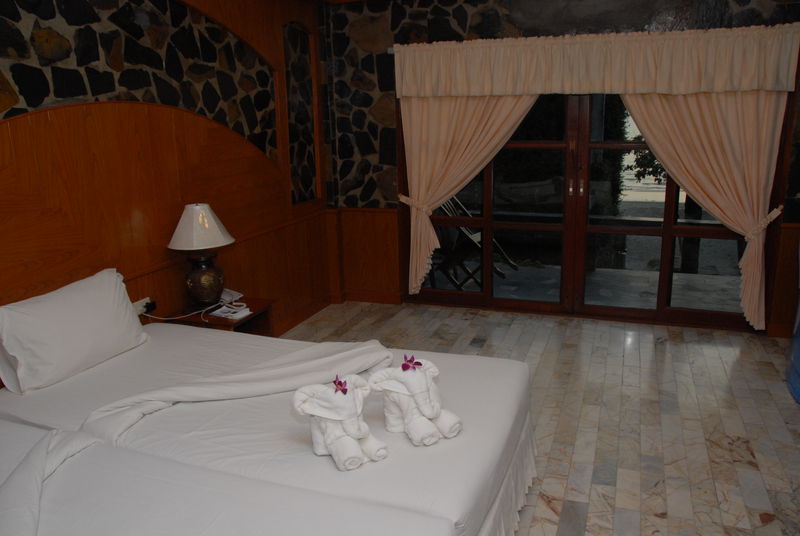 Фотографии -> Поездки -> Отпуск на острове Чанг (7-19 февраля 2011) ->  Отели -> Отели - 022