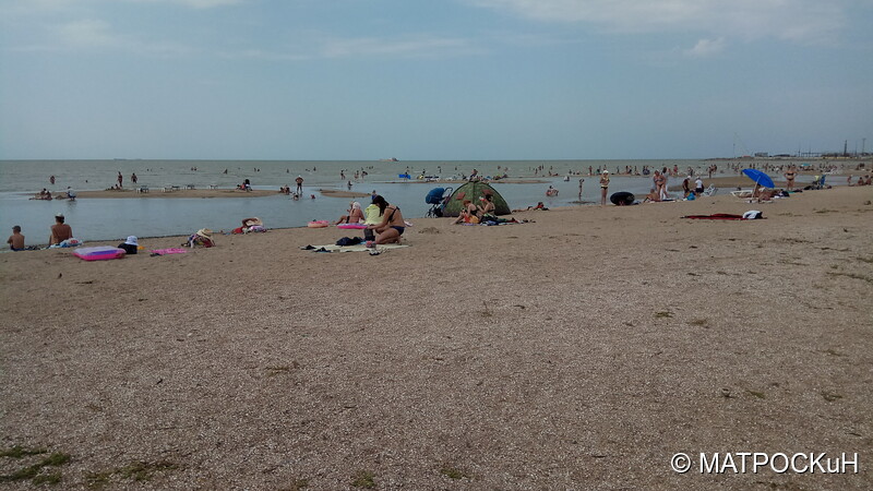 Фотографии -> Поездки -> Отпуск в Ейске (27 июля - 24 августа 2019) ->  На пляже -> На пляже - 039